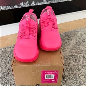 Clove Limited Edition Hot Pink Women’s Classic Sneakers